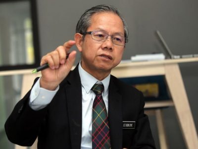 PERAK 31-01-2019.( SL 20190131 SMOKE ) Deputy Health Minister Dr Lee Boon Chye walked into a perfect storm when he announced smoking is banned in all restaurants, coffee shops and hawker centres starting January 1.MALAY MAIL/Farhan Najib